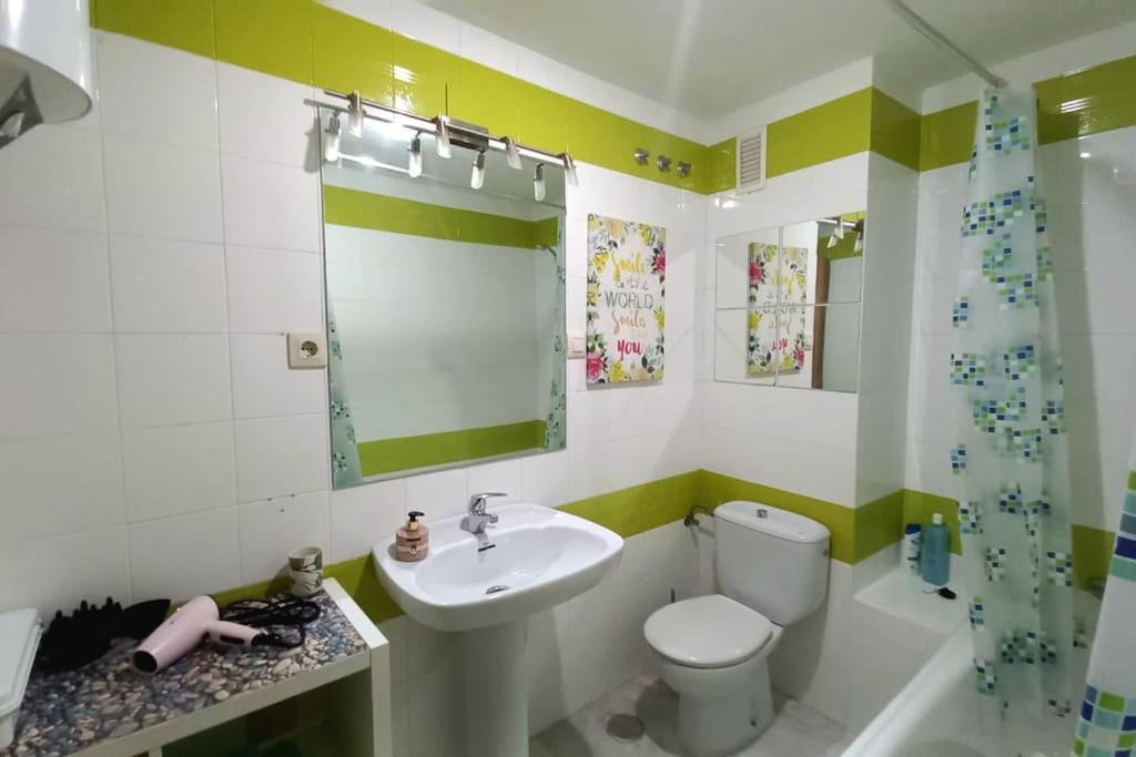 マラガBonito Apartamento En Centroアパートメント エクステリア 写真